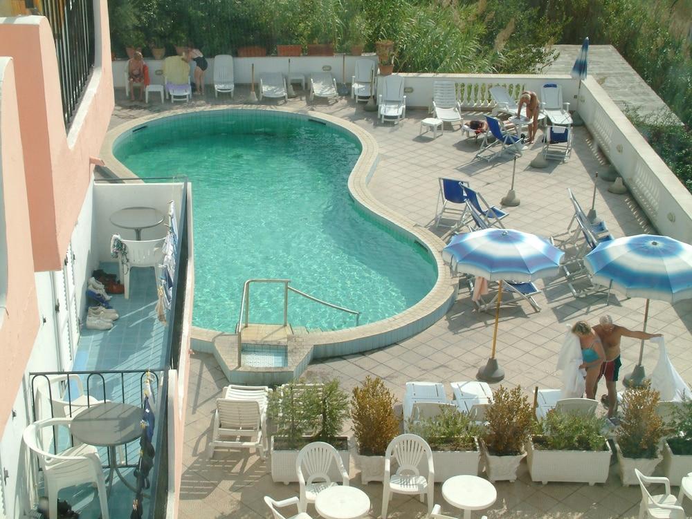 Hotel La Ginestra Forio di Ischia Exteriör bild